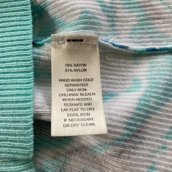 WHITE House, Black market rhinestone turquoise cardigan. Size S - Picture 4 of 8